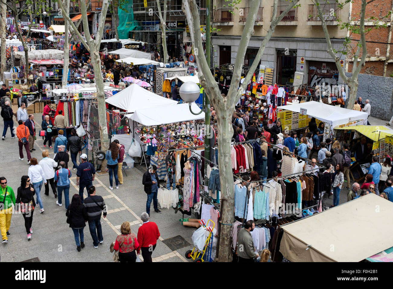 El Rastro flea market, busy with shoppers, Madrid, Spain. Stock Photo