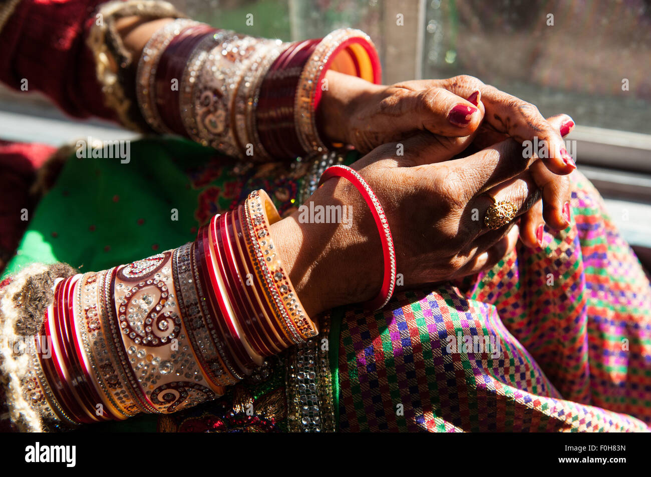 Shimla Himachal Pradesh India A Newlywed Bride With Traditional Stock Photo Alamy Drooling over this himachali bride's wedding day look!! https www alamy com stock photo shimla himachal pradesh india a newlywed bride with traditional rows 86431401 html