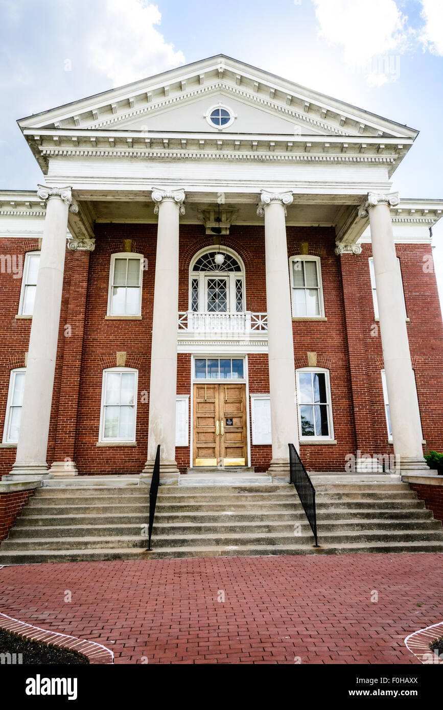 Louisa County Courthouse, Main Street, Louisa, Virginia Stock Photo Alamy