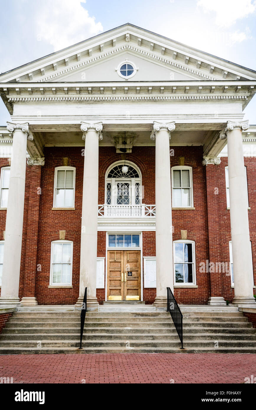 Louisa County Courthouse, Main Street, Louisa, Virginia Stock Photo Alamy