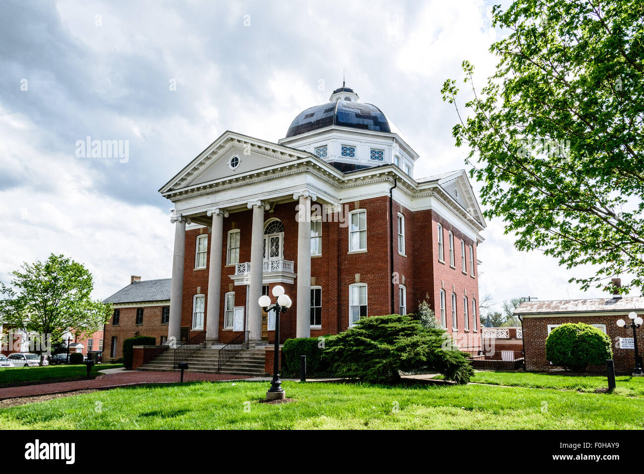 Louisa County Courthouse, Main Street, Louisa, Virginia Stock Photo Alamy