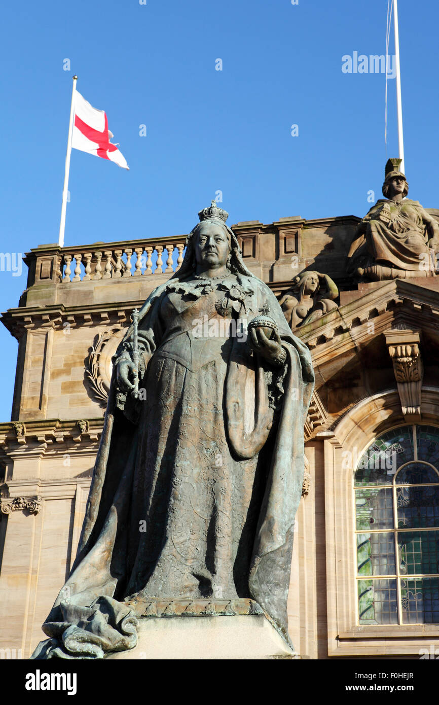 Queen Victoria statue outside of the town hall in South Shields