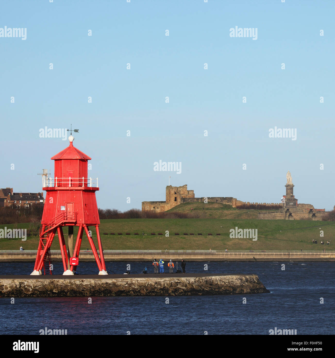 Herd Groyne lighthouse in South Shields, England Stock Photo Alamy