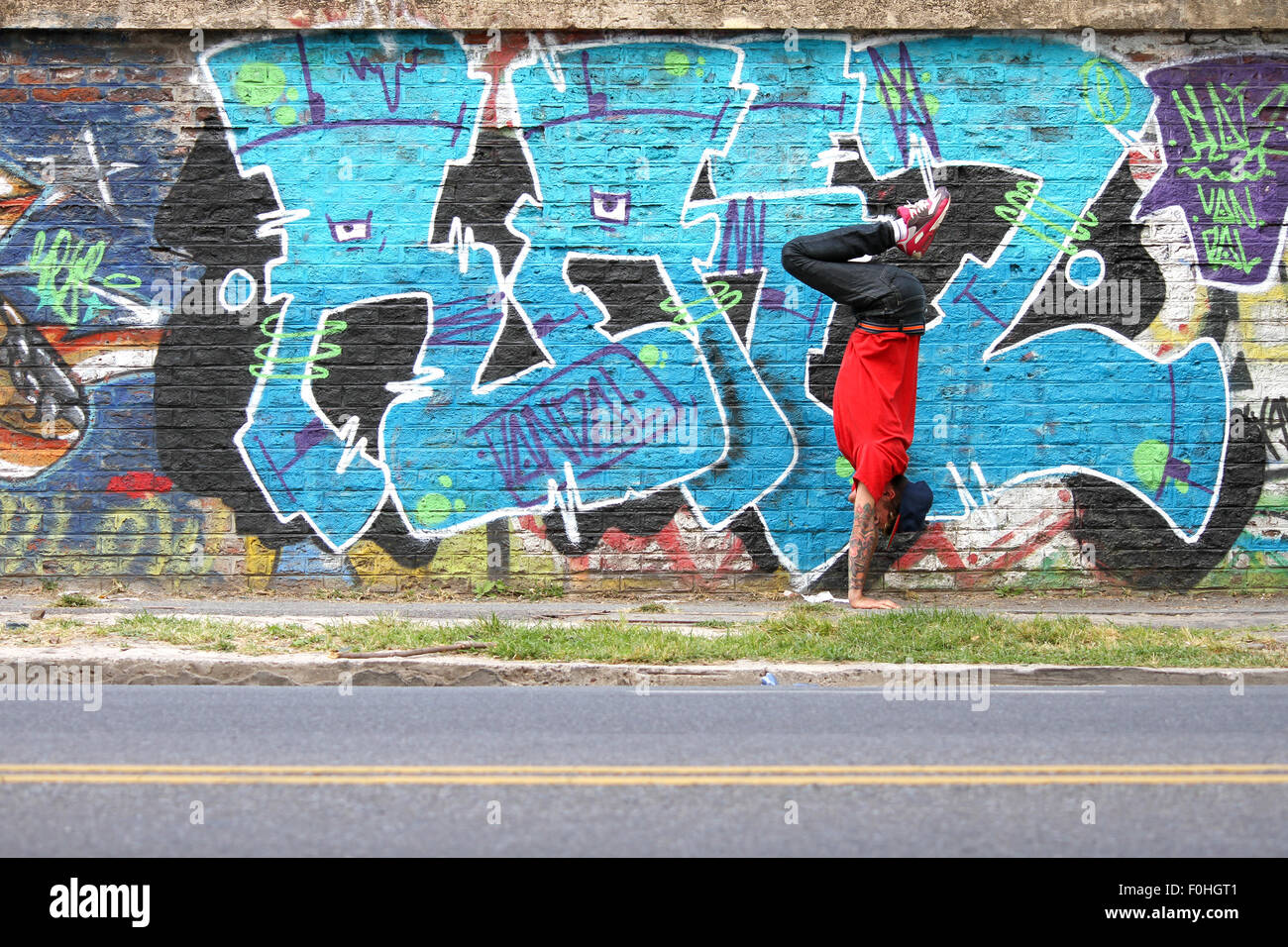 Hip hop dance graffiti hi-res stock photography and images - Alamy