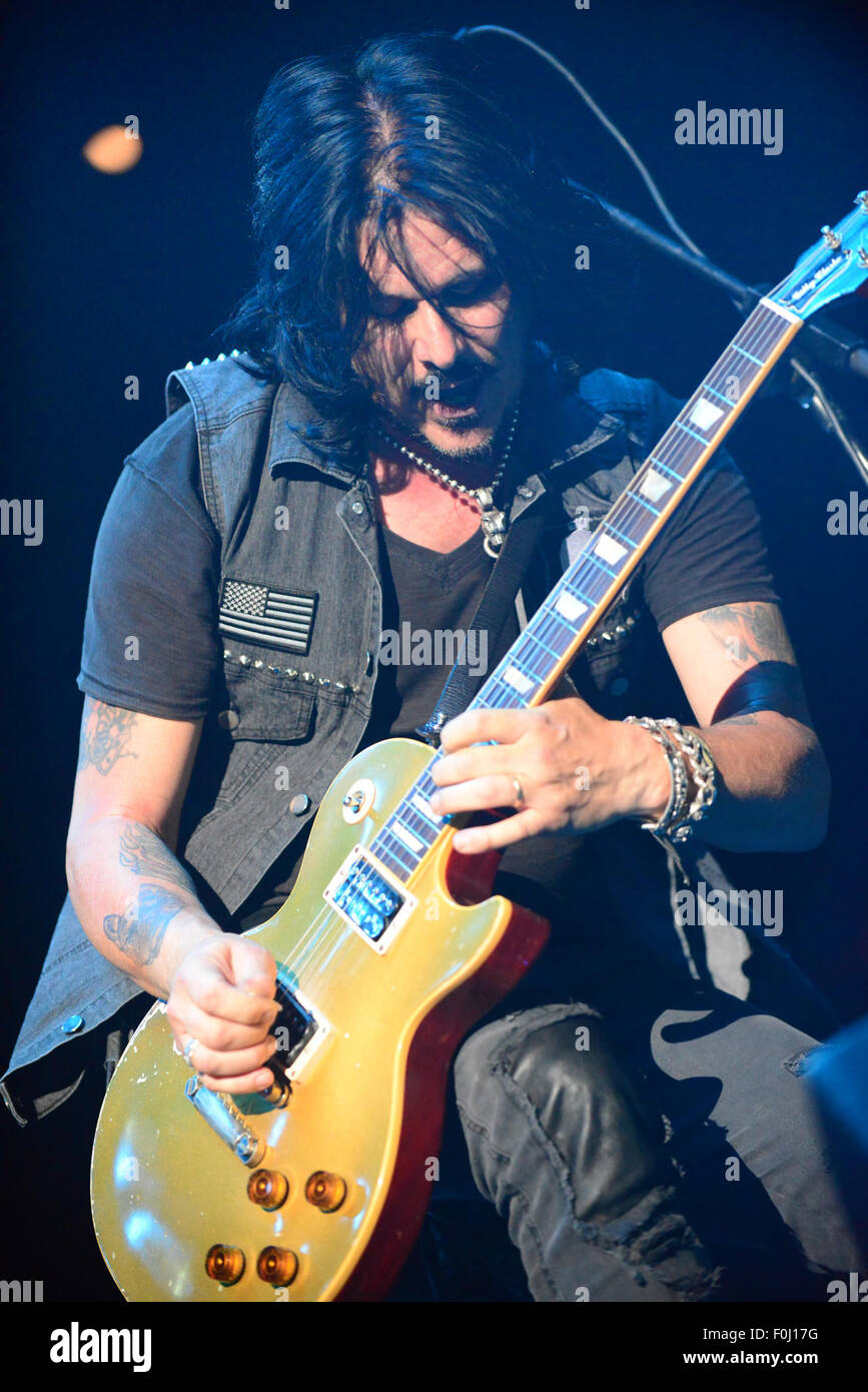 Gilby clarke 1 hi-res stock photography and images - Alamy