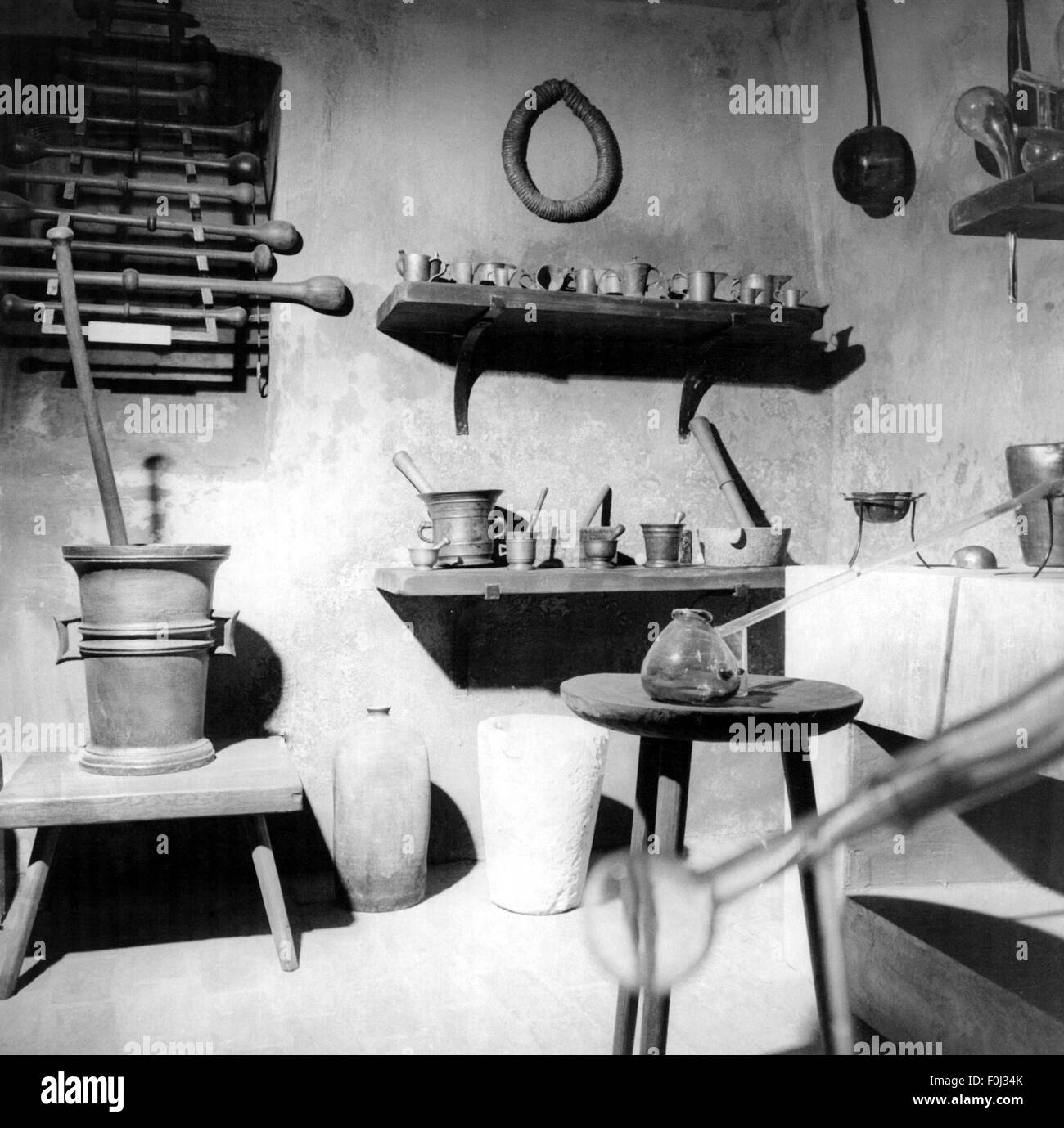 medicine, pharmacies, pharmacy, circa 1600, AdditionalRights