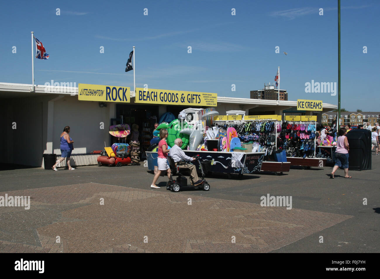 littlehampton sussex beach seafront Stock Photo Alamy