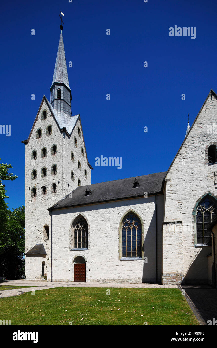 Stiftskirche St. Cyriakus, katholische Pfarrkirche, Klosterkirche vom ehemaligen Damenstift, Geseke, Ostwestfalen, Nordrhein-Westfalen Stock Photo
