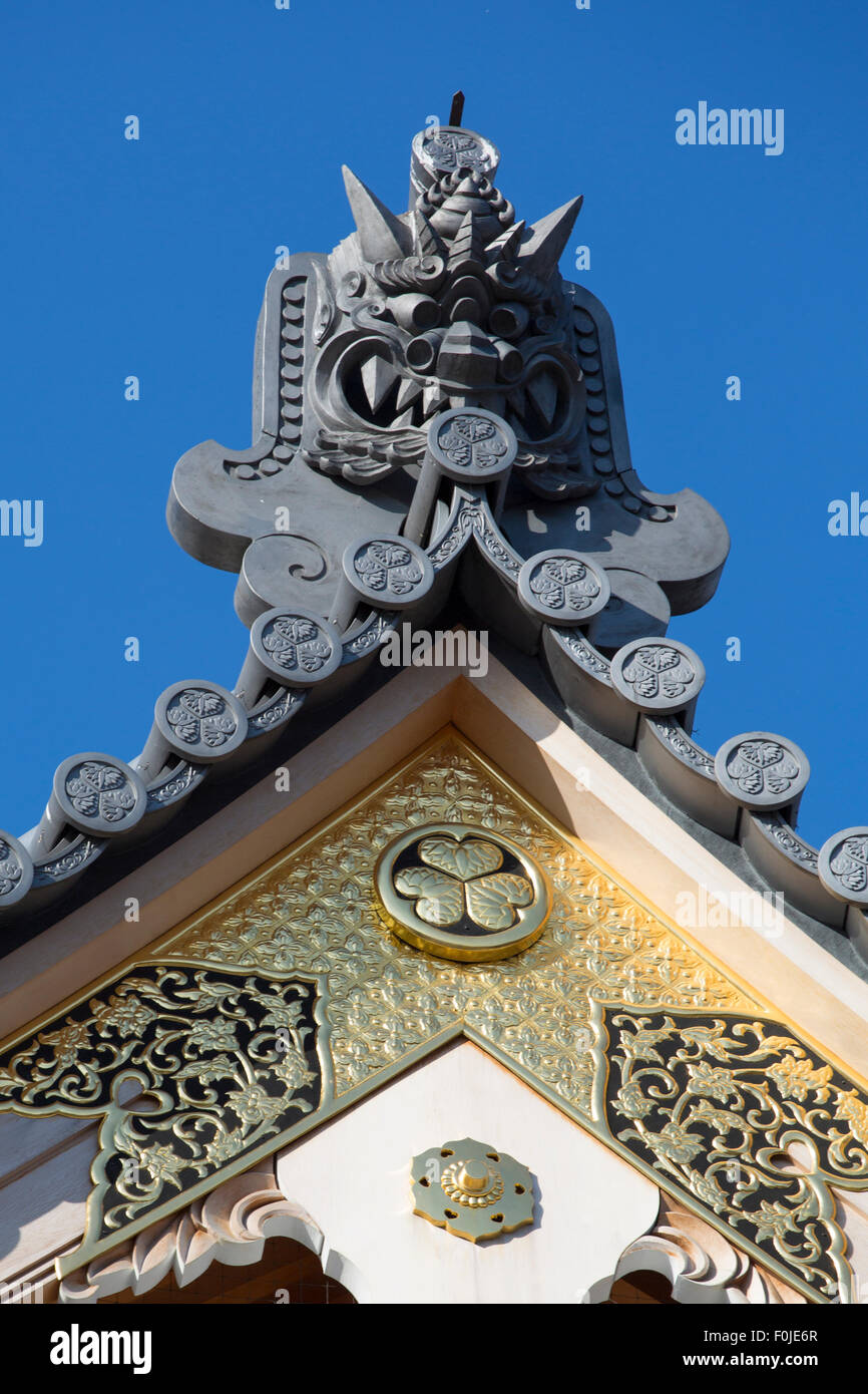 Detail of the roof of the Zojoji temple close to the Tokyo Tower. Stock Photo