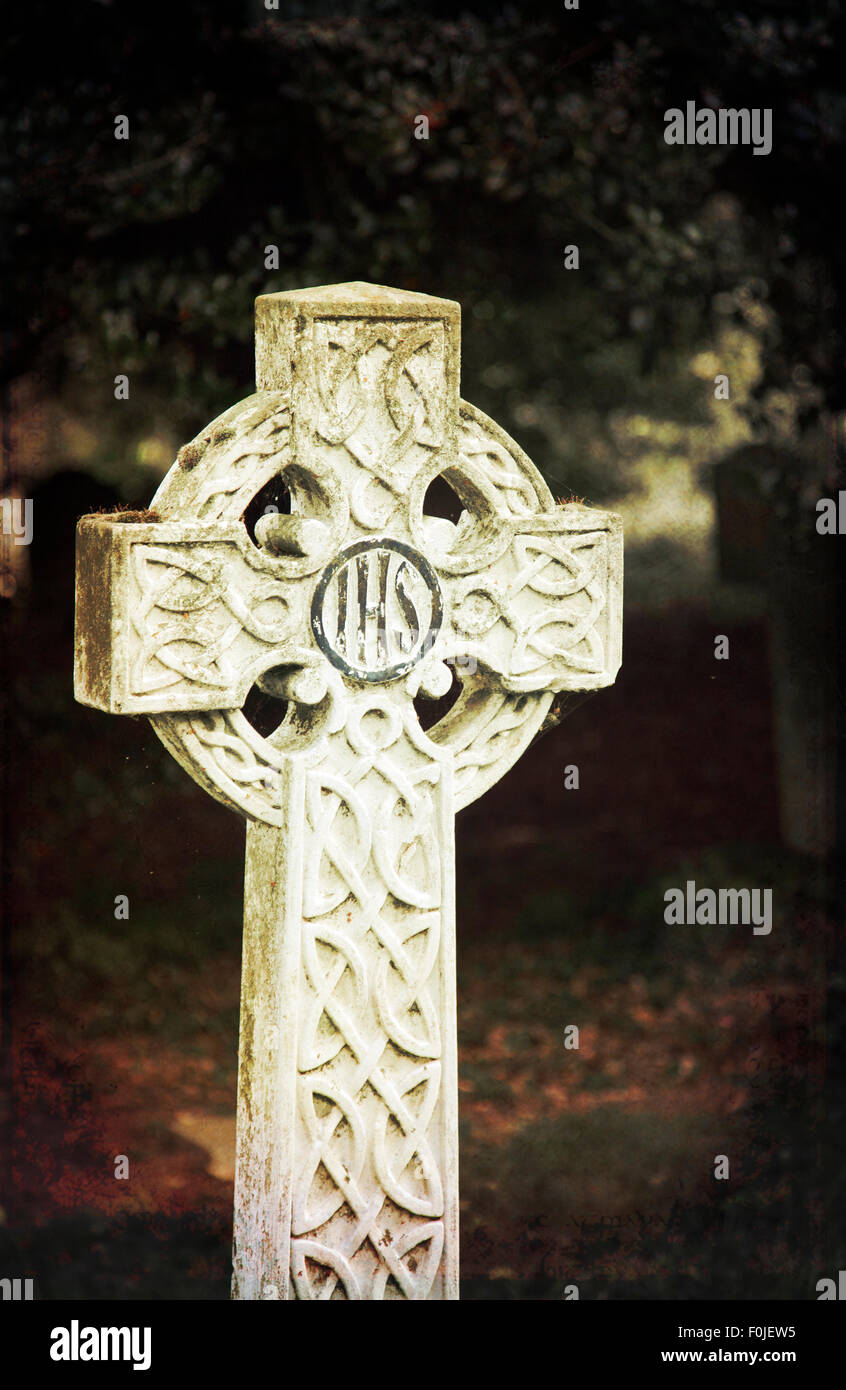 Celtic cross grave marker hi-res stock photography and images - Alamy