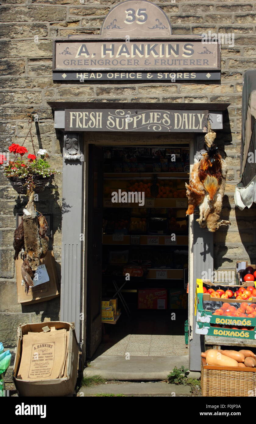 'Hankins Greengrocer and Fruiterer' in Hayfield, Derbyshire - used as a filming location by the BBC for The Village. Stock Photo