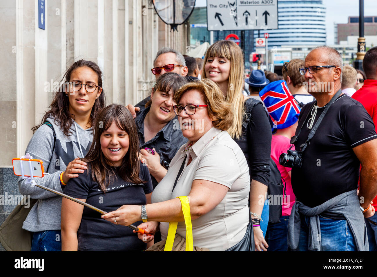 A Group of Tourists Pose For A Selfie, London, England Stock Photo Alamy
