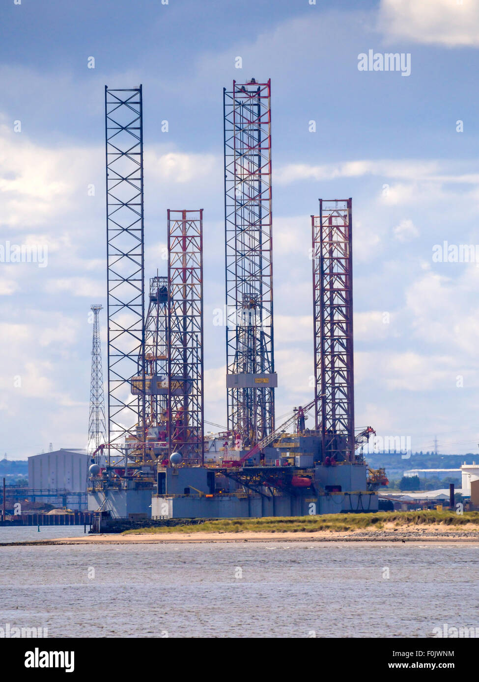 Jack up drilling rig greatham hires stock photography and images Alamy