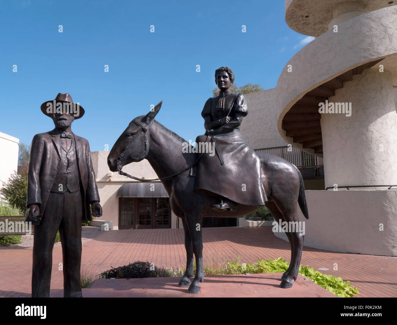 Statue of Pioneer and his wife in the Old Town of Scottsdale Arizona