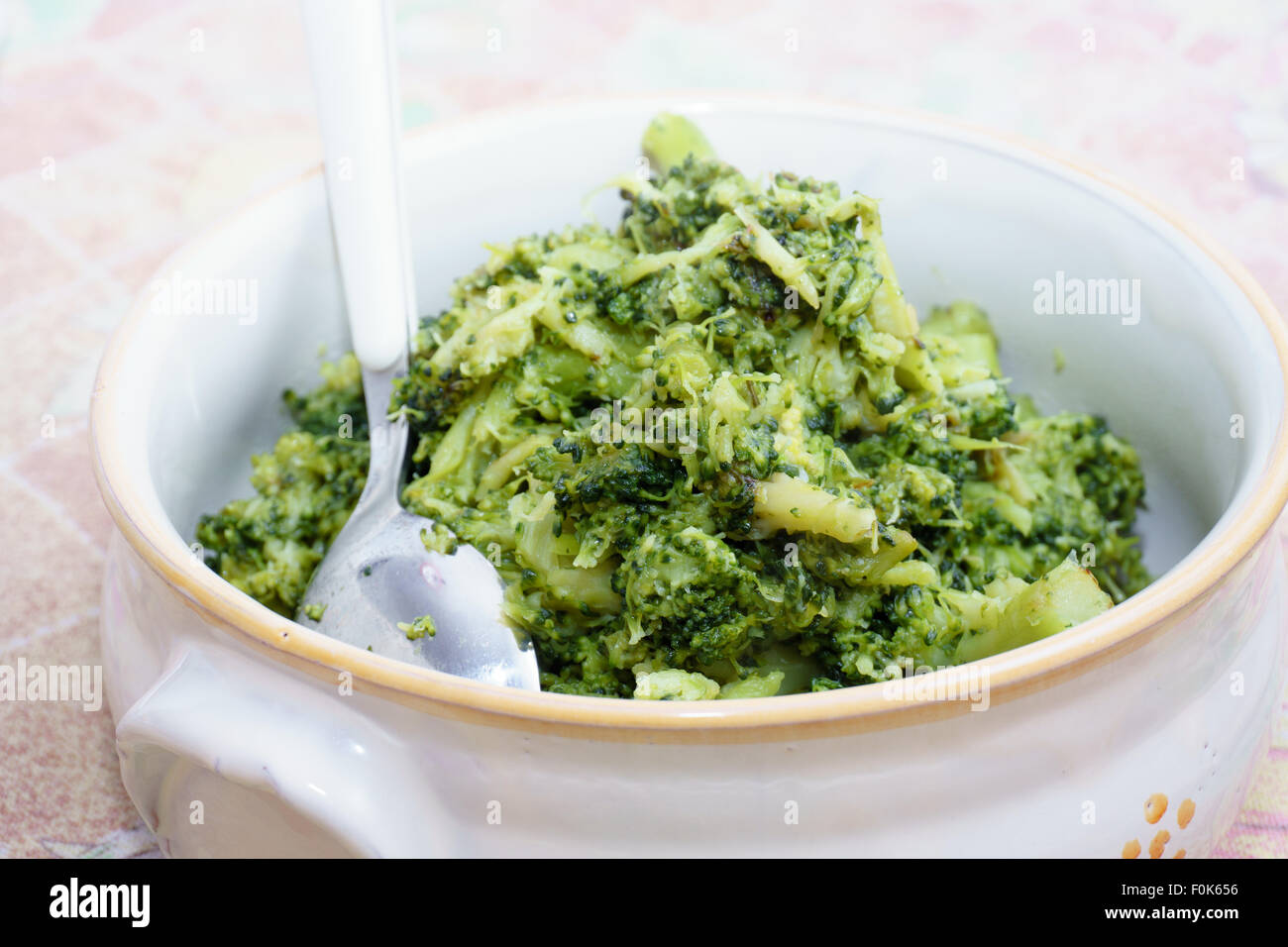 broccoli, cooking, vegetables, vegan, diet, cime di rapa, italian food Stock Photo