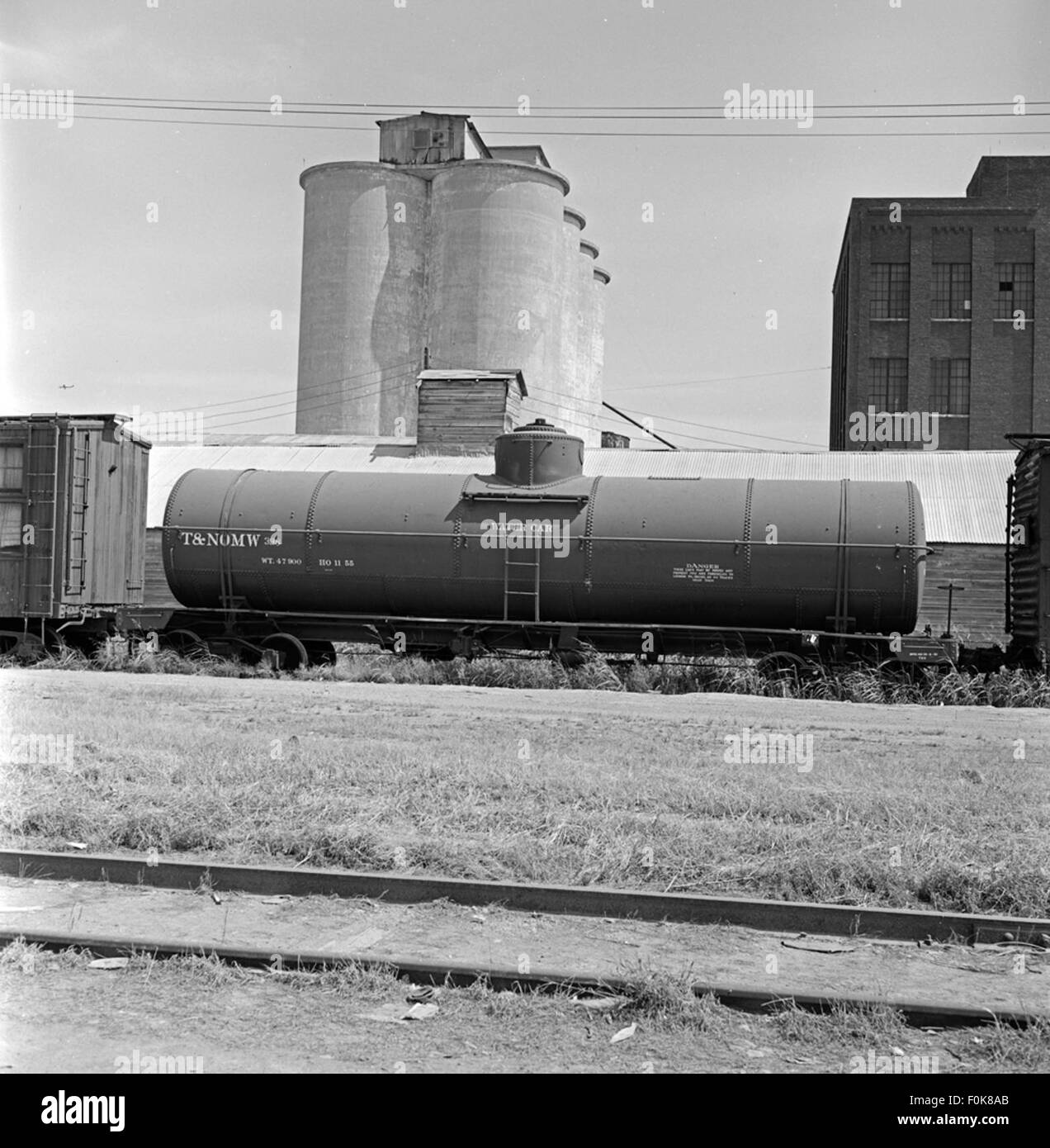 [Texas and New Orleans, Southern Pacific, Maintenance of Way Water Tank Car No. 398] Stock Photo