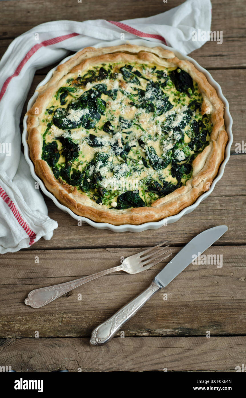 Vegetarian spinach pea quiche Stock Photo Alamy