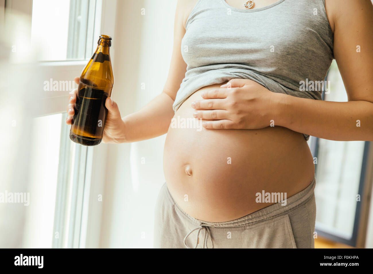 Woman Beer Belly High Resolution Stock Photography and Images Alamy