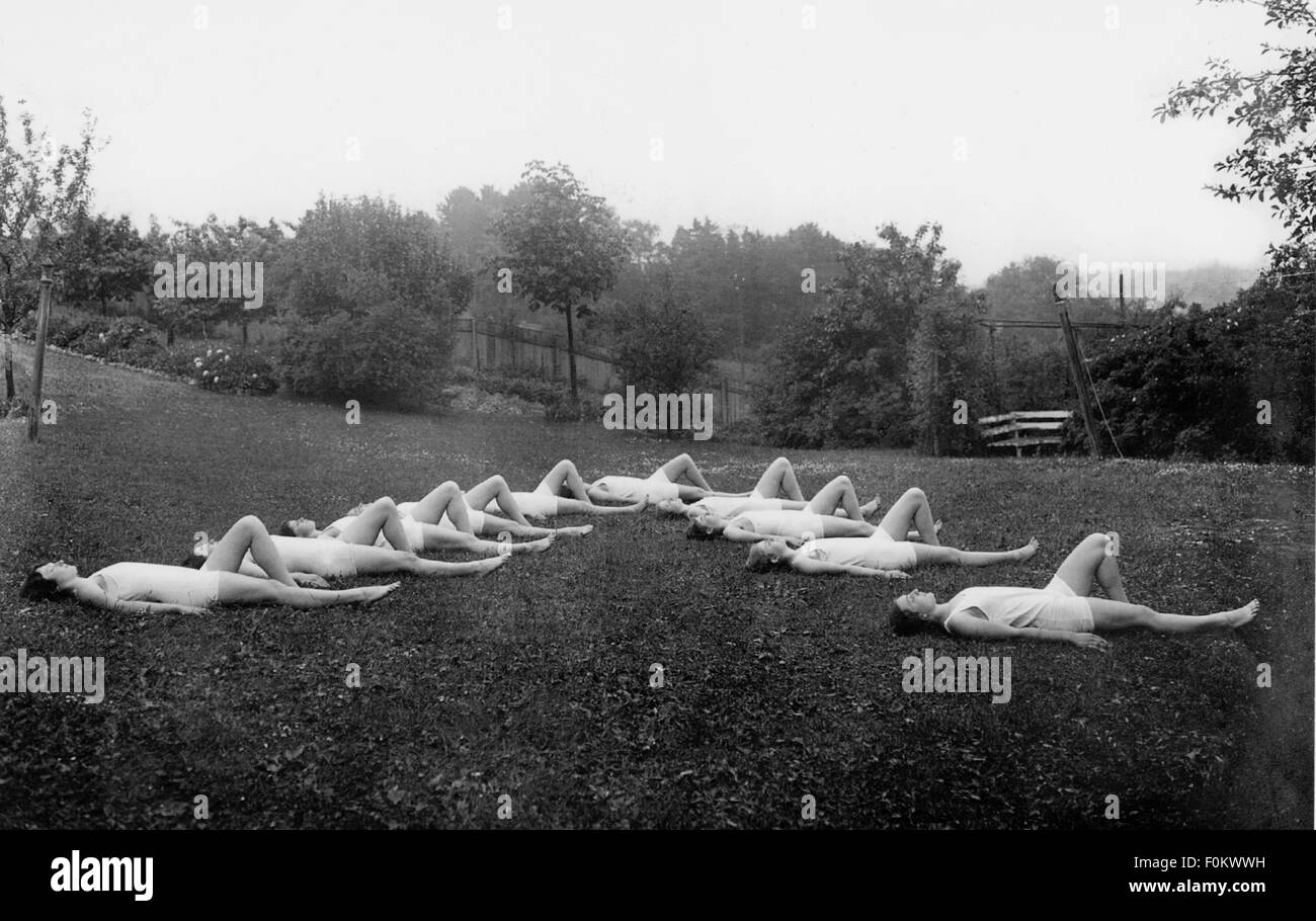sports, gymnastics, gymnastics squad of a girls' boarding school, circa 1930, Additional-Rights-Clearences-Not Available Stock Photo