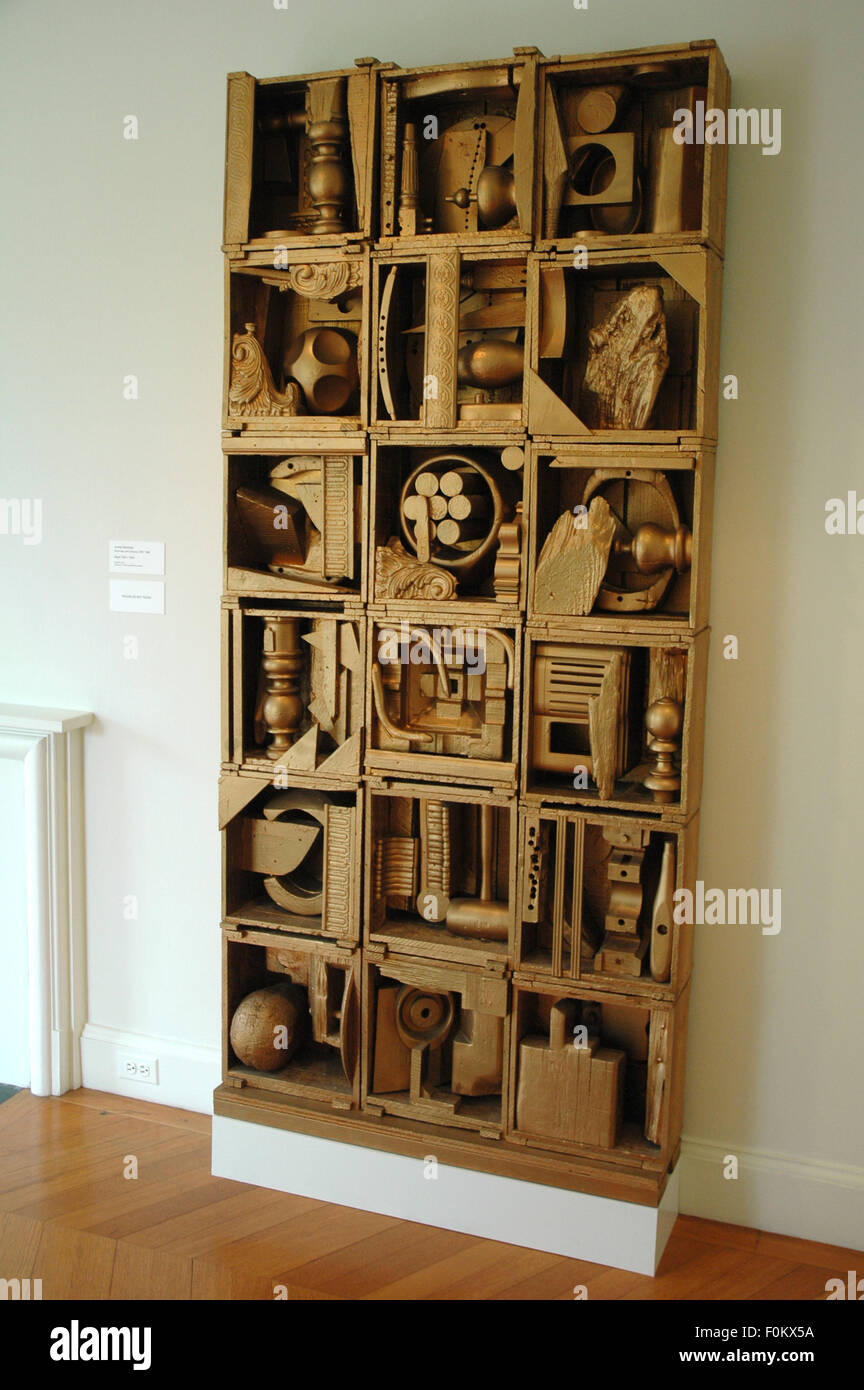 Louise Nevelson, Wooden Sculpture Stock Photo - Alamy, image size:864x1390