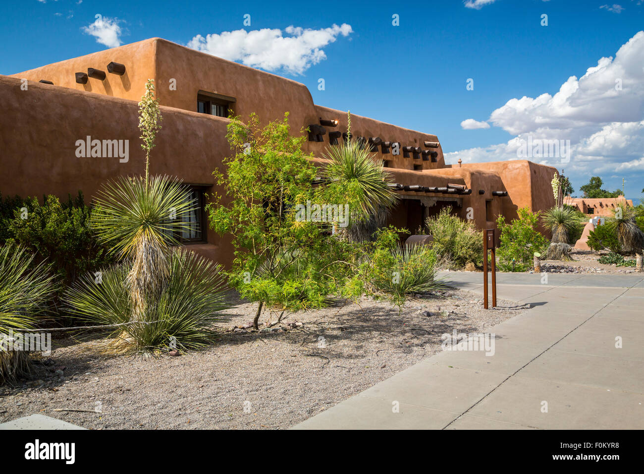 The White Sands National Monument Visitor's Center near Alamogorodo, New Mexico, USA. Stock Photo