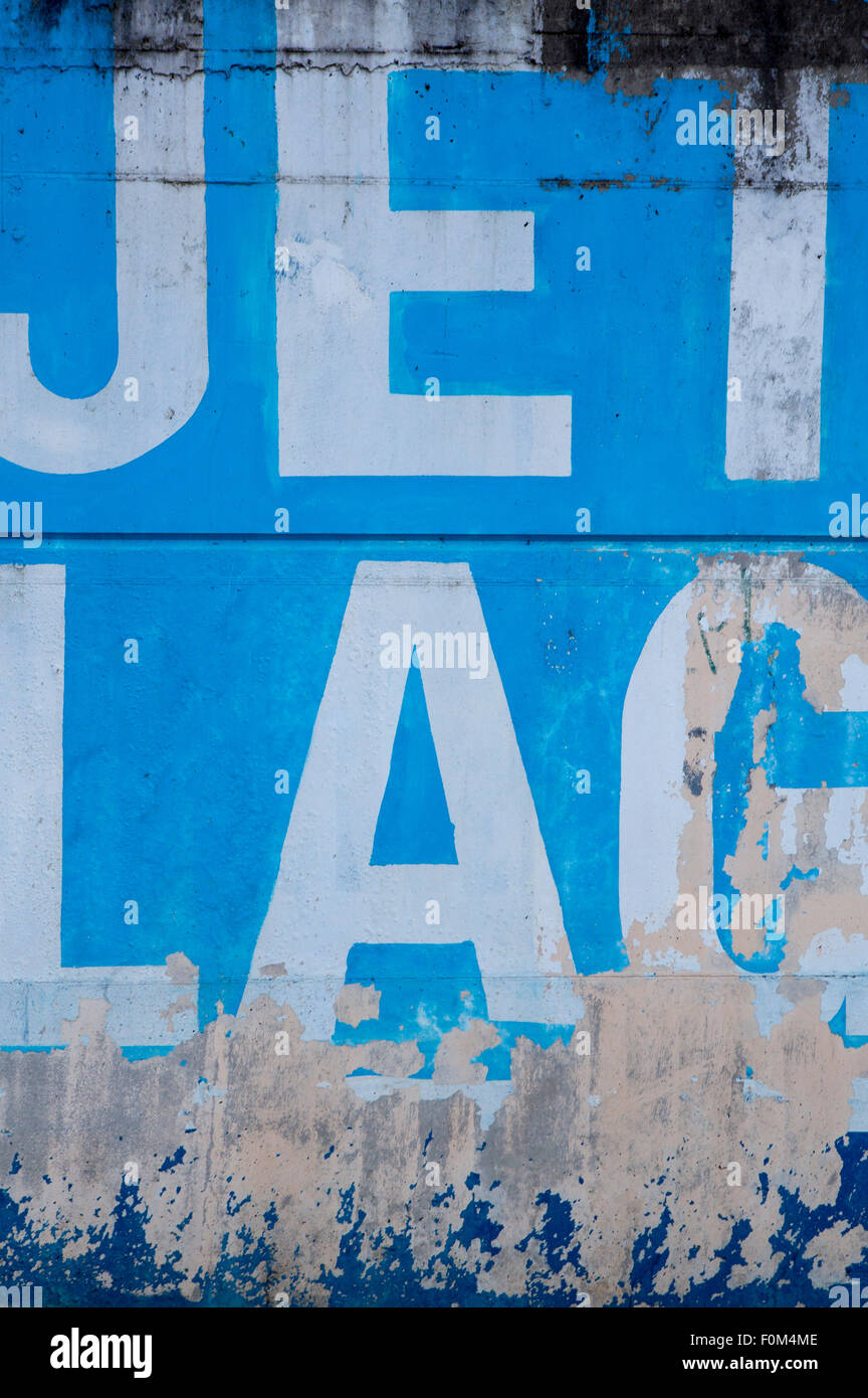 Blue Jet Lag sign painted on a wall in Bilbao Stock Photo