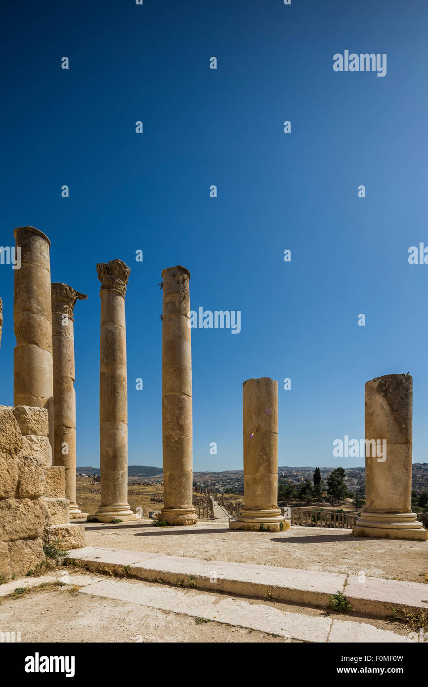columns of temple of Zeus, Jerash, Jordan Stock Photo