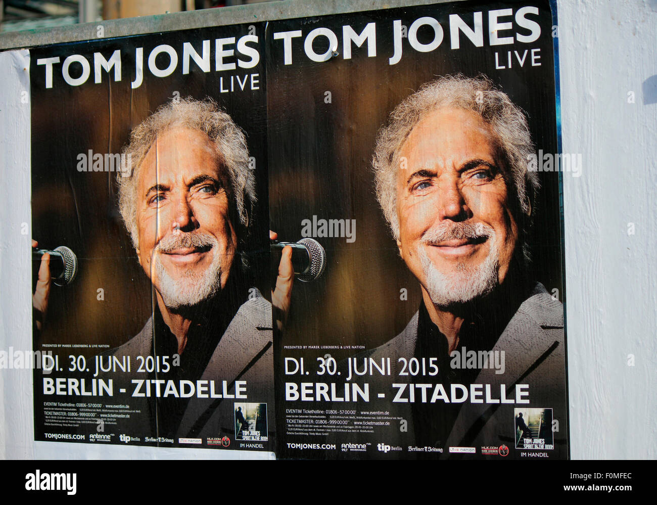 Werbeplakat fuer ein Konzert von 'Tom Jones', Berlin. Stock Photo