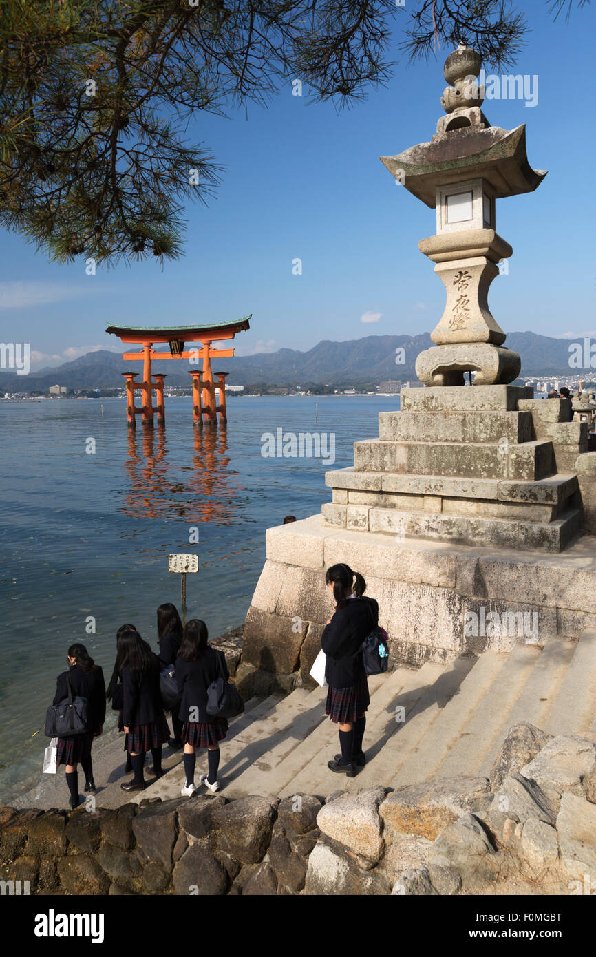 The floating Miyajima torii gate of Itsukushima Shrine, Miyajima Island, Western Honshu, Japan, Asia Stock Photo