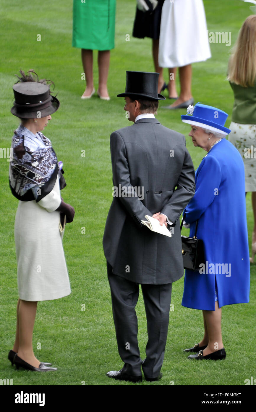 Royal ascot queen anne hi-res stock photography and images - Alamy