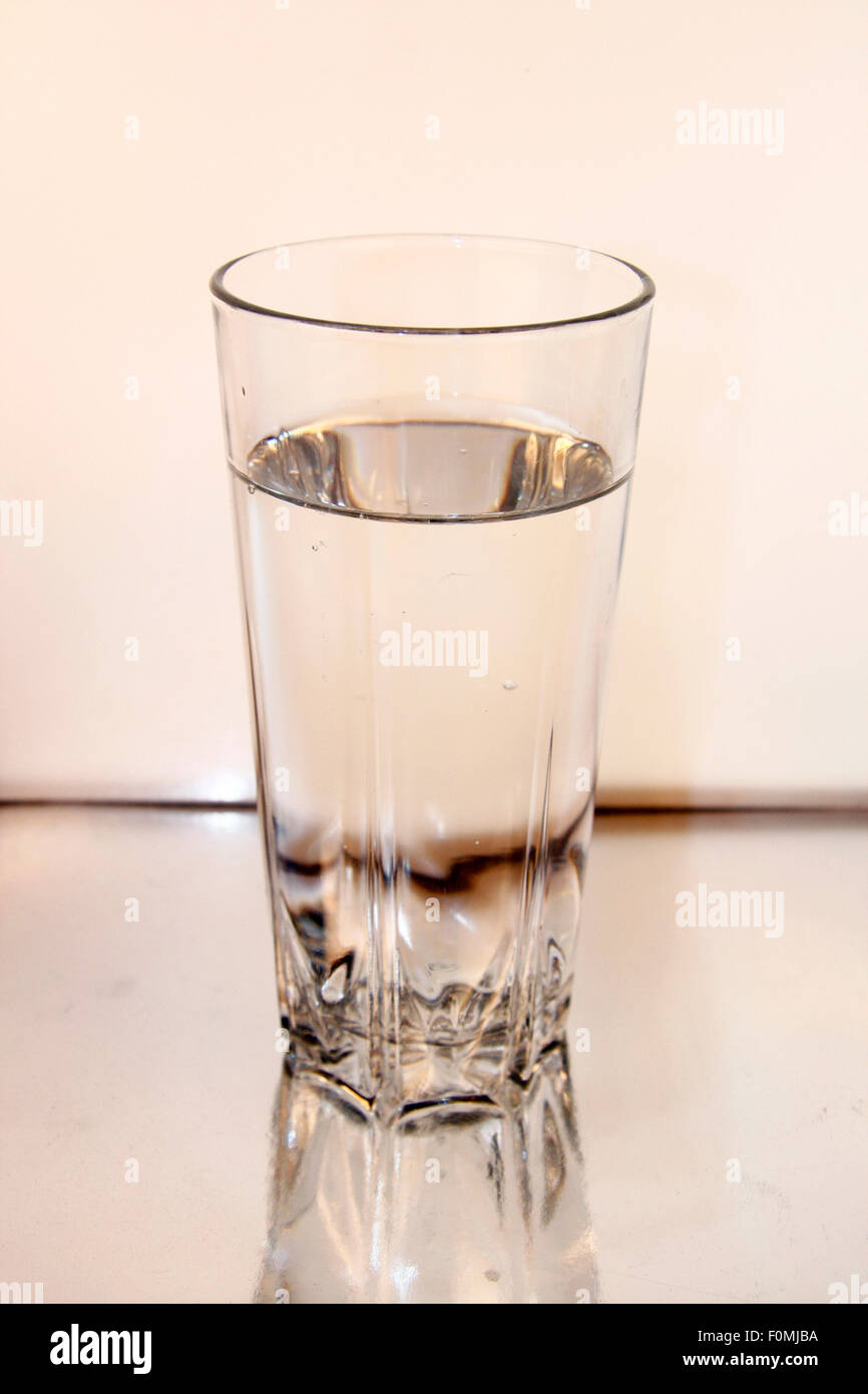 Glas Wasser - Symbolbild Nahrungsmittel. Stock Photo