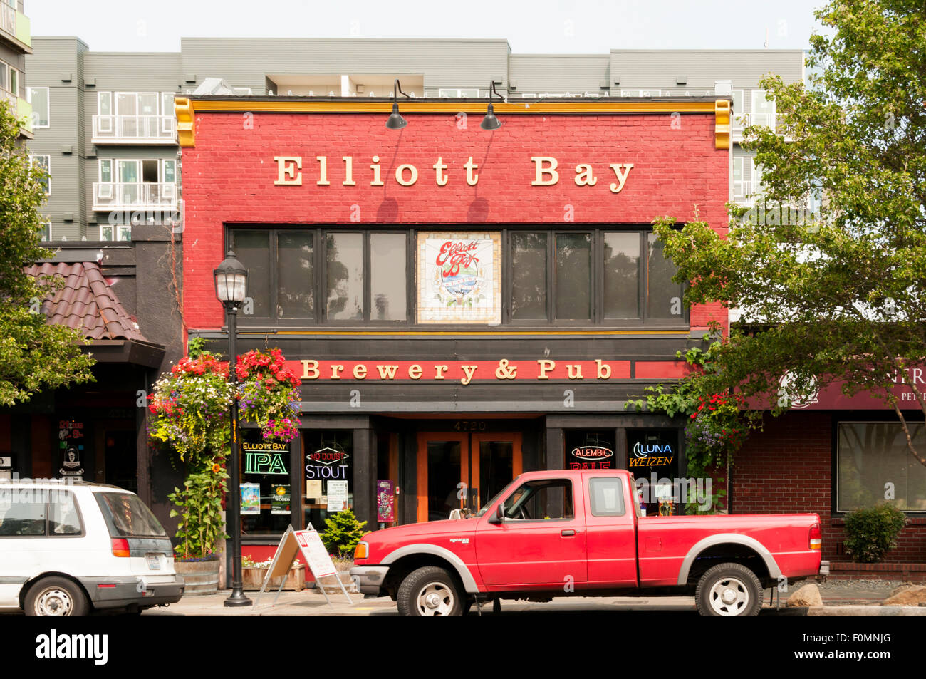 The Elliott Bay Brewery & Pub in West Seattle. Stock Photo