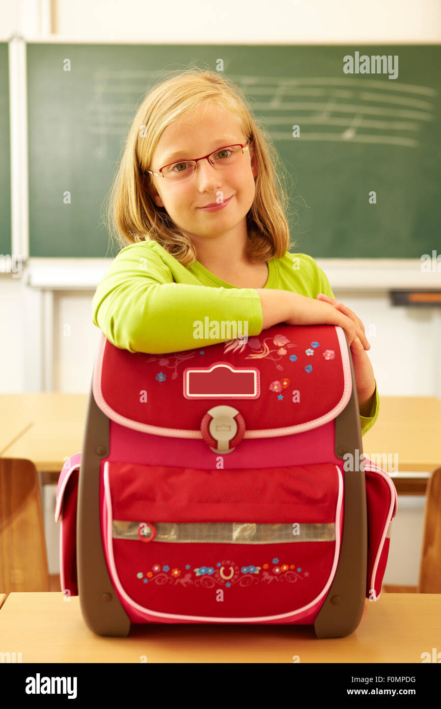 Girl big bag hires stock photography and images Alamy