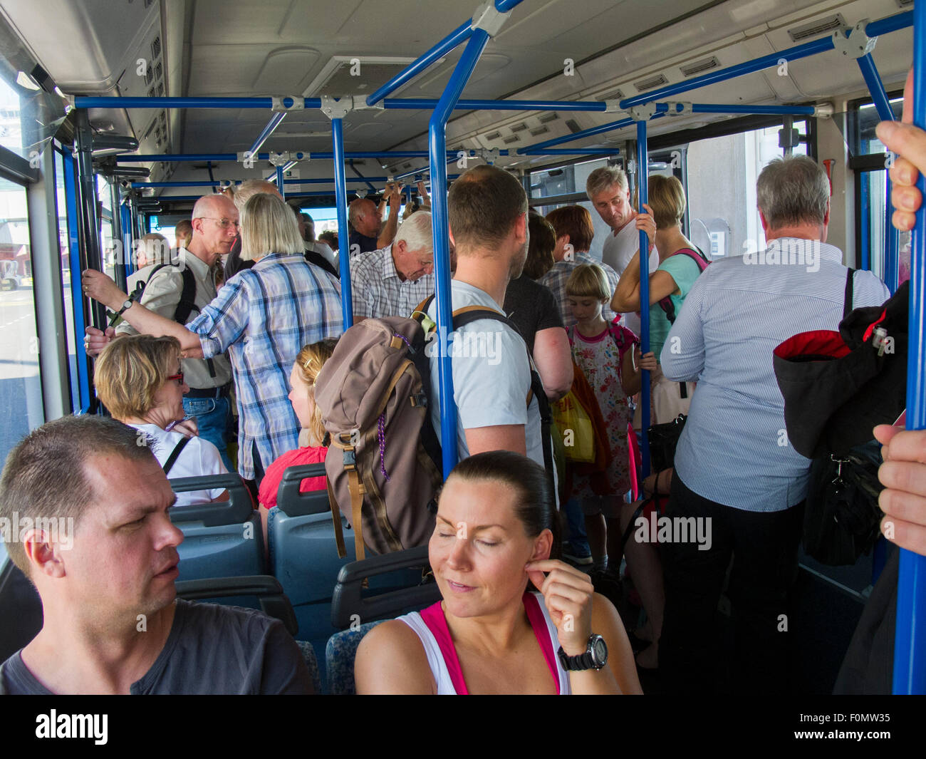 People crowded on the bus Stock Photo - Alamy