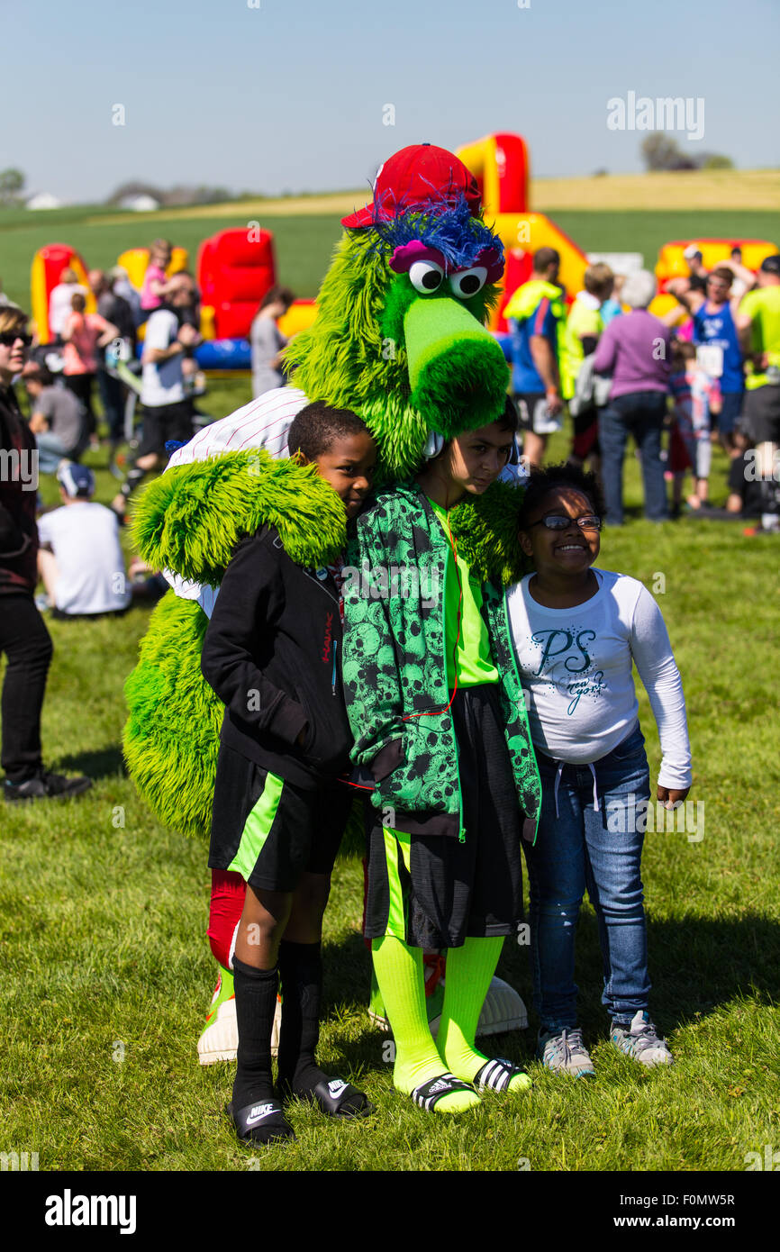 Phillies mascot hi-res stock photography and images - Alamy