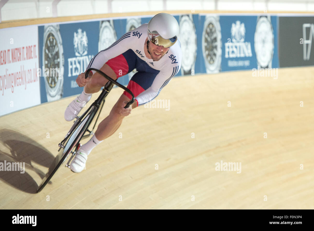 Mark Cavendish competes in the flying lap at the Revolution Series at Derby Arena, Derby, United Kingdom on 16 August 2015. Stock Photo