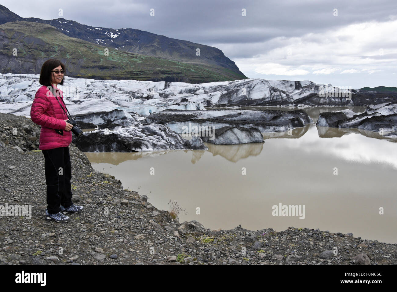 Dirty ice in Fjallsarlon lagoon from Vatnajokull glacier, southern Iceland Stock Photo Alamy
