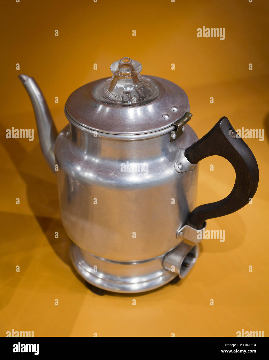 Old coffee percolator hi-res stock photography and images - Alamy