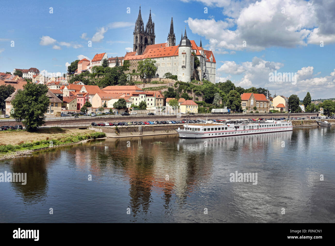 Castle hill with Albrechtsburg and Cathedral reflected in the water of the Elbe, Meissen district, Saxony, Germany Stock Photo