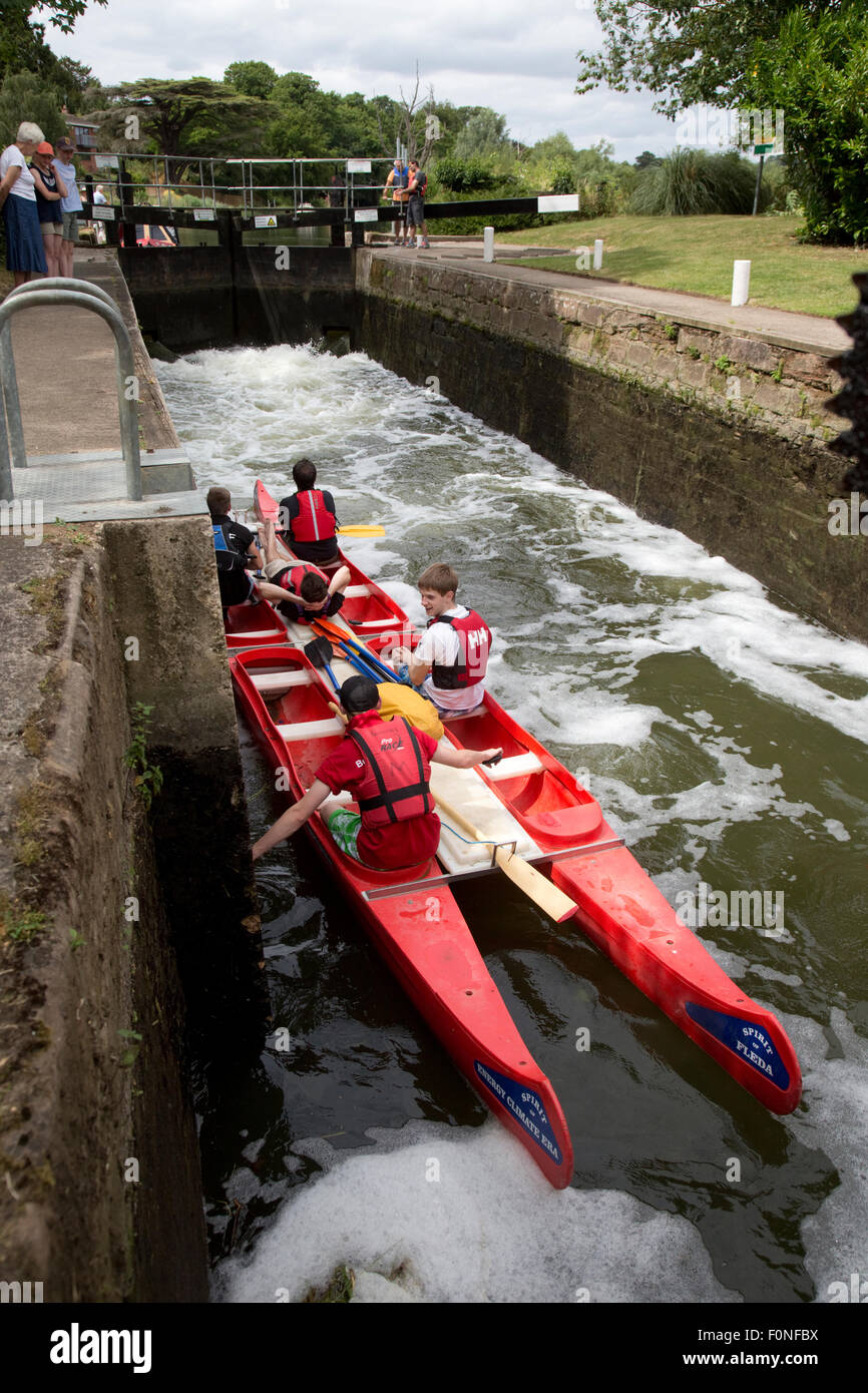 Bell boat paddlers in lock Fladbury Walkabout 2015 UK Stock Photo Alamy
