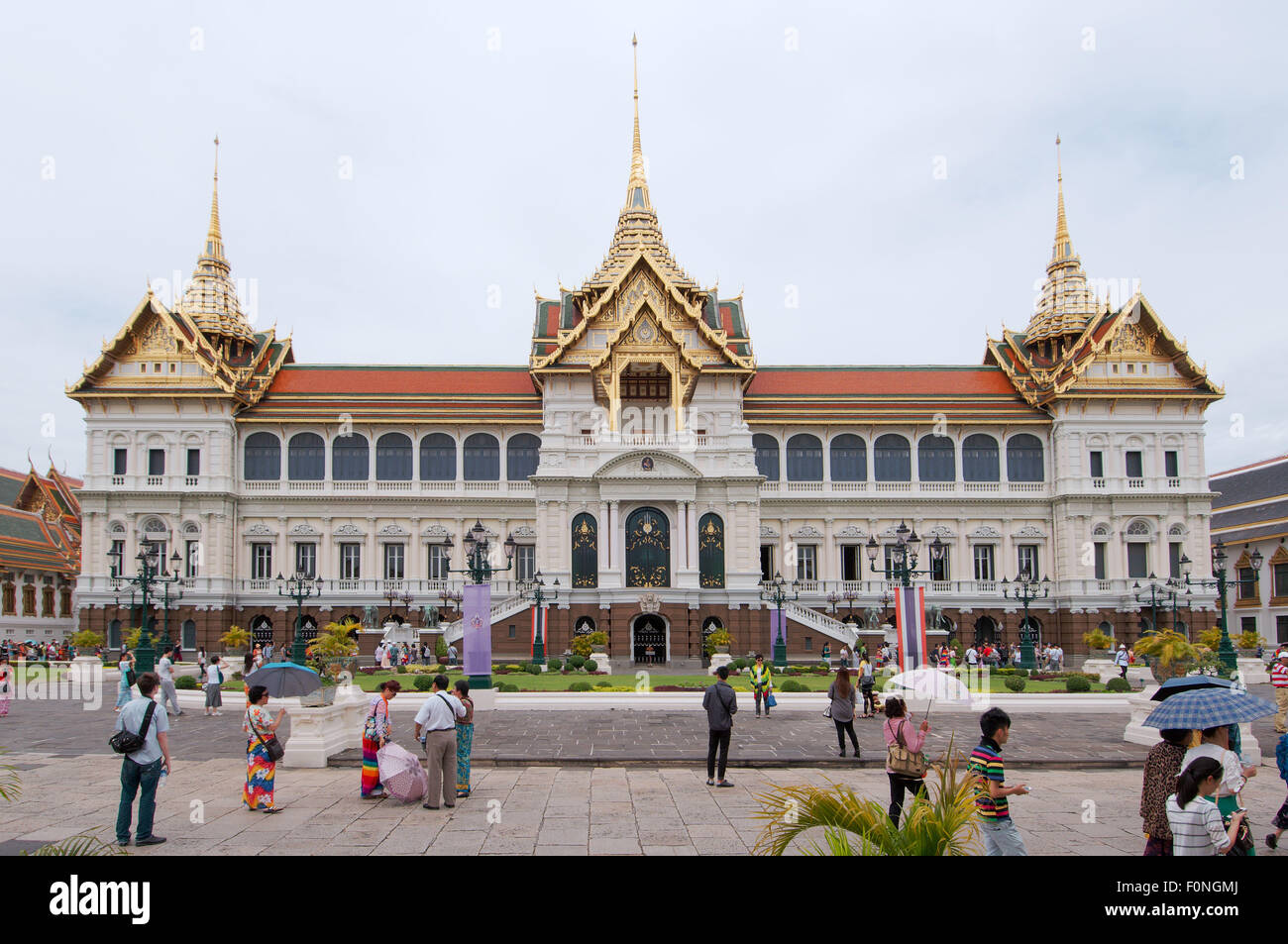 Bangkok, Thailand. 15th Oct, 2014. Chakri Maha Prasat in the Grand Palace, - Phra Borom Maha Ratcha Wang, Bangkok, Thailand © Andrey Nekrasov/ZUMA Wire/ZUMAPRESS.com/Alamy Live News Stock Photo
