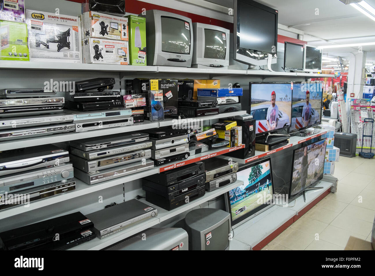 Televisions,TV,audio,visual items,Second hand goods for sale at this  "Seconds" shop in Terrassa, near Barcelona,Catalonia,Spain Stock Photo -  Alamy