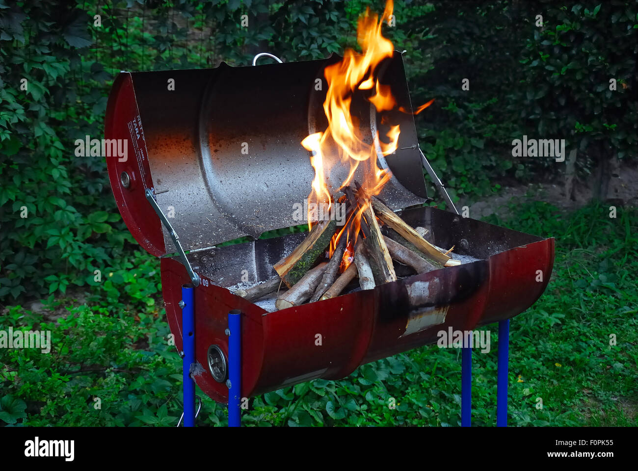 Drum grill hi res stock photography and images Alamy