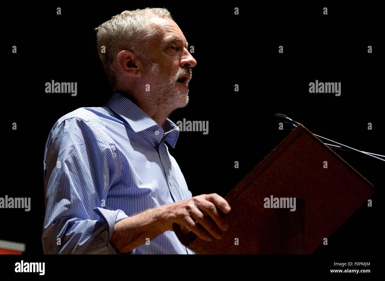 Middlesbrough, UK. 18th Aug, 2015. Jeremy Corbyn speaking at a rally as he campaigns around the country in the run up to the Labour leadership election. Middlesbrough Town Hall, Middlesbrough, UK, on Tuesday 18th August 2015 Credit:  Nicholas Wesson/Alamy Live News Stock Photo