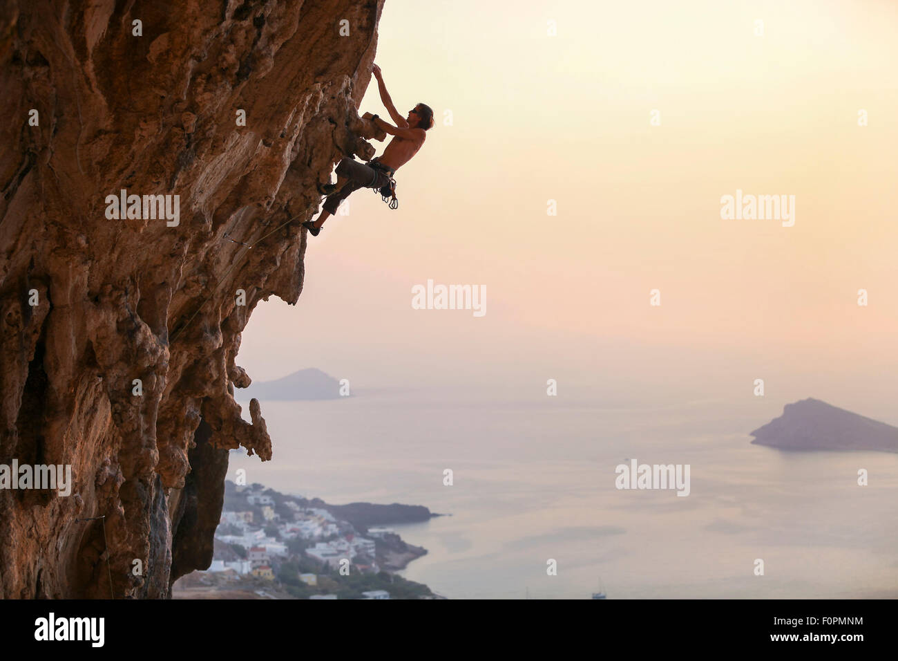 Single male mountain climber hi-res stock photography and images - Alamy