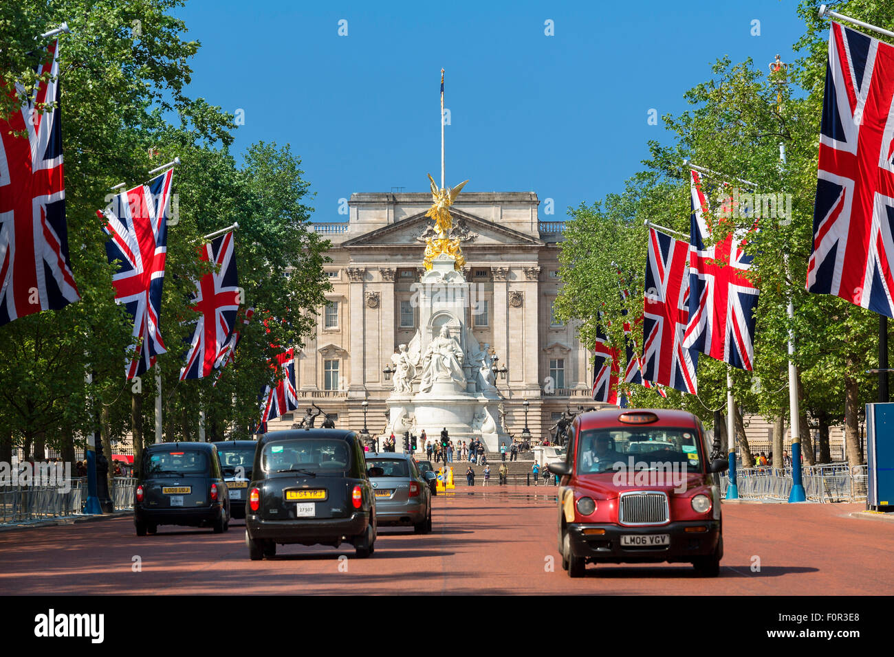 LONDON, Buckingham Palace and flags Stock Photo