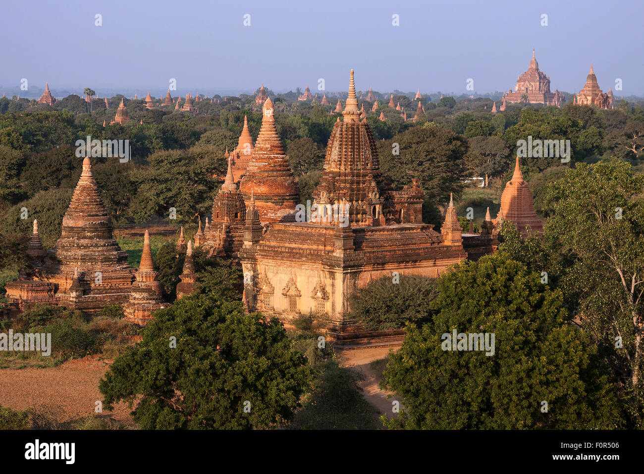 Bagan temples pagodas view myanmar hi-res stock photography and images ...