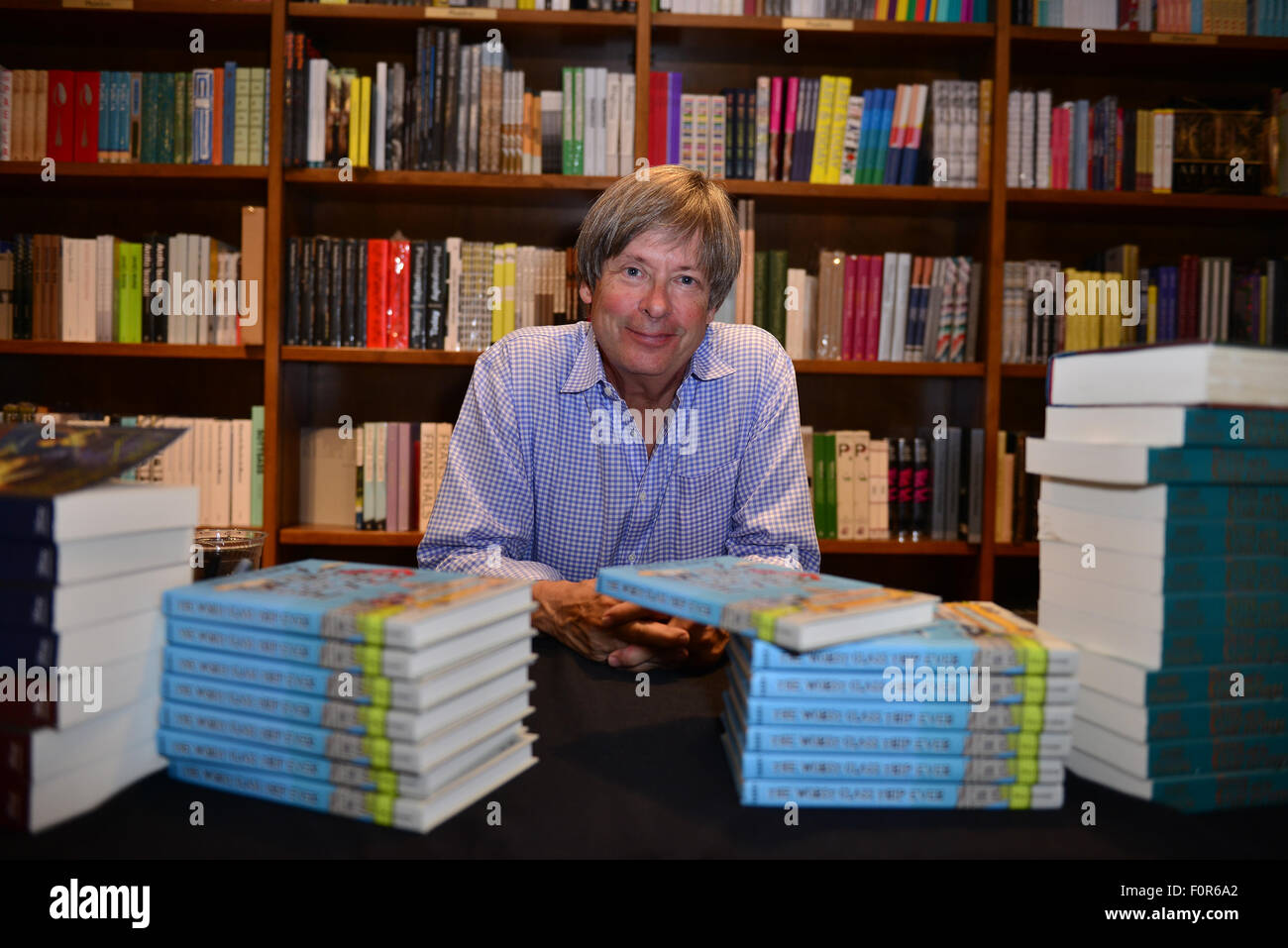 Dave Barry greets fans and signs copies of his book