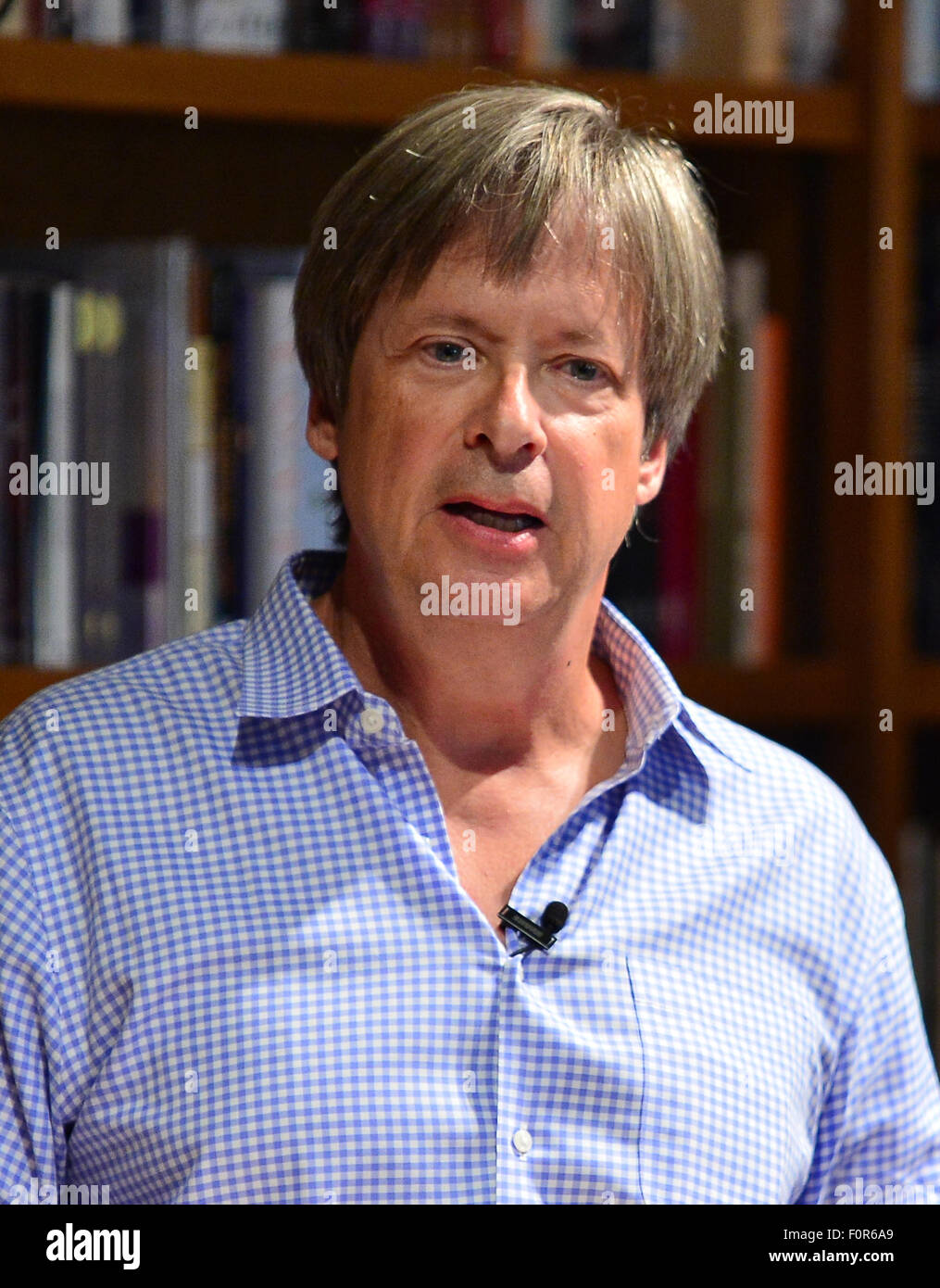 Dave Barry greets fans and signs copies of his book