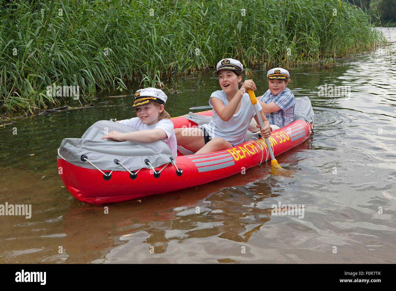 Rubber Dinghy Kids Stock Photos & Rubber Dinghy Kids Stock Images Alamy